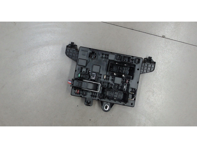 Блок предохранителей  Opel Astra J 2010-2017      1238679     1.3