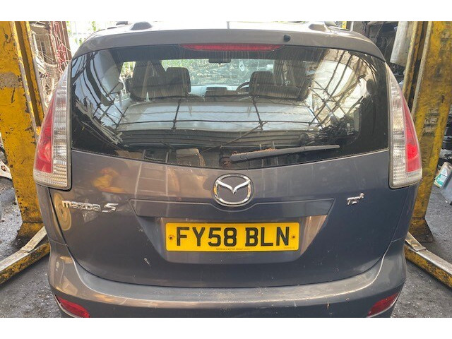 Бачок омывателя  Mazda 5 (CR) 2005-2010      1.8
