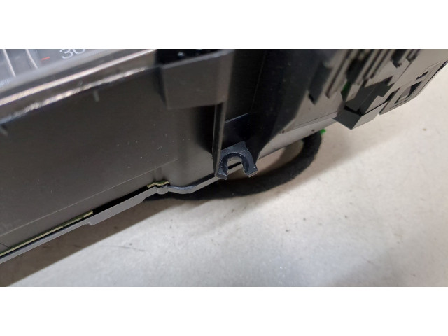 Панель приборов  Audi A4 (B6) 2000-2006       8E0920900H     