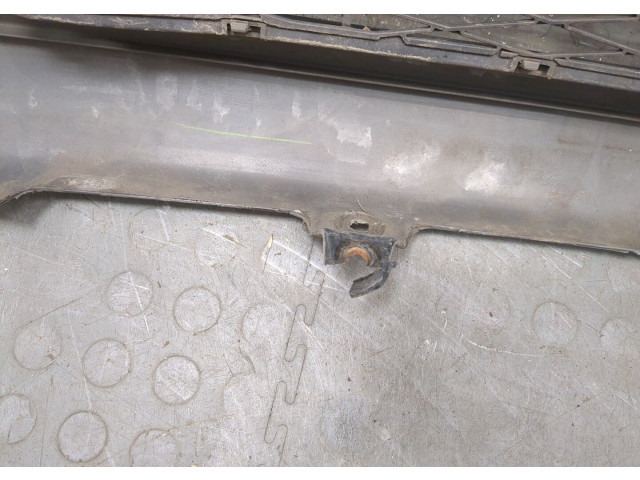 Бампер  Toyota Yaris 2005-2011 передний   