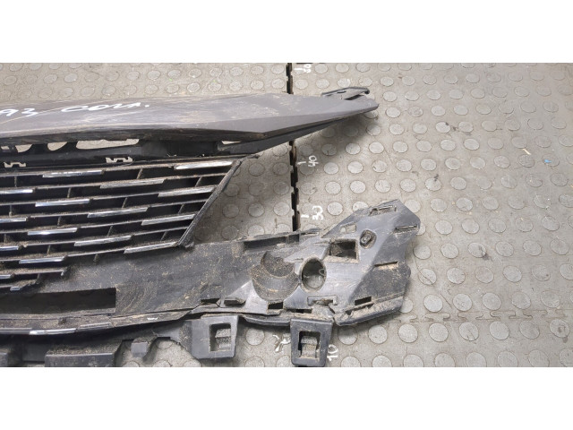 Решетка радиатора  Peugeot 5008 2020-          9836828477