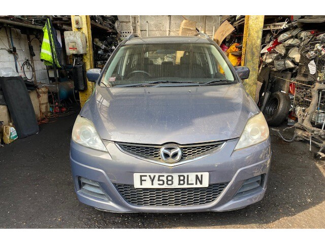 Бачок омывателя  Mazda 5 (CR) 2005-2010      1.8