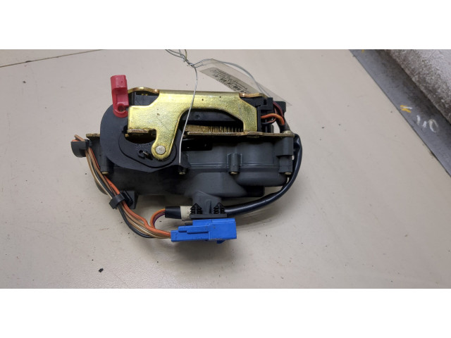Замок багажника  Chrysler Voyager 2000-2007       