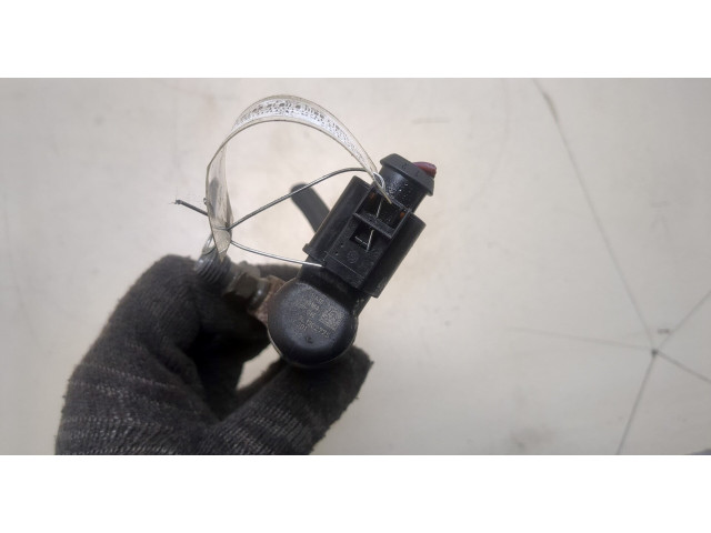 Форсунка топливная  Skoda Roomster 2010-2015    03L130277B     