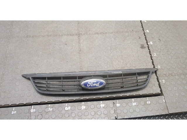 Решетка радиатора  Ford Focus 2 2008-2011          