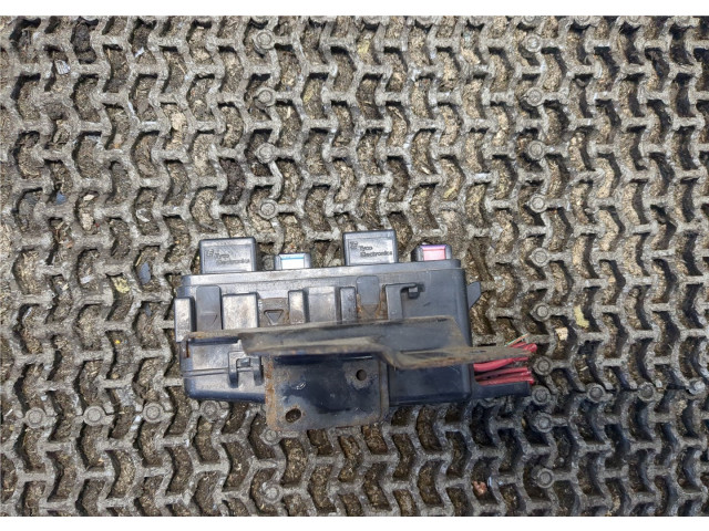 Блок предохранителей  Mazda CX-7 2007-2012      EH6466750    2.2