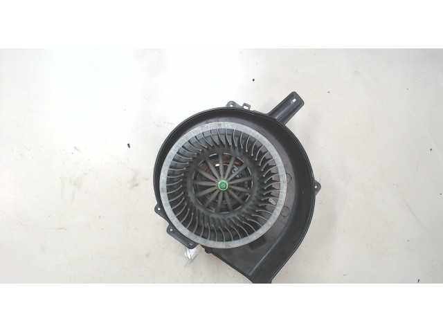 Моторчик печки  Skoda Fabia 2007-2010 6q2819015     6q2819015   