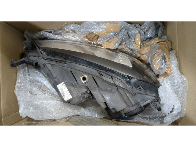 Фара передняя  Volkswagen Passat 7 2010-2015 Европа правая 