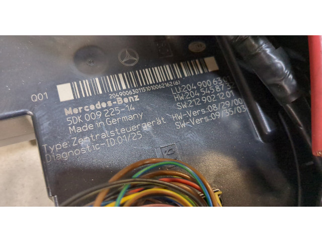 Блок предохранителей  Mercedes C W204 2007-2013      5dk00922514, 2049006301     2.1