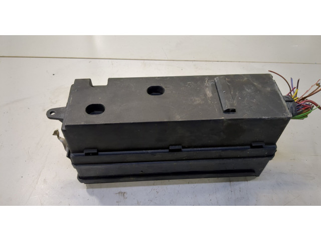 Блок предохранителей  Land Rover Range Rover Sport 2005-2009      2007577200   