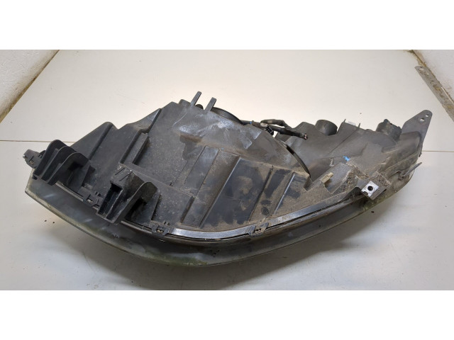 Фара передняя  Renault Scenic 2009-2012 правая 