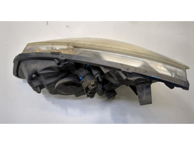 Фара передняя  Renault Scenic 2003-2009 правая 