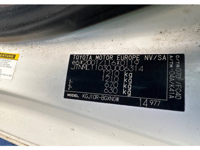 Вентилятор радиатора  Toyota iQ   1.0 бензин       
