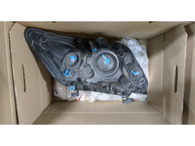 Фара передняя  Ford Kuga 2008-2012 левая 