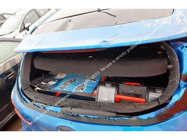 Стойка амортизатора  Ford Fiesta 2017-       бензин