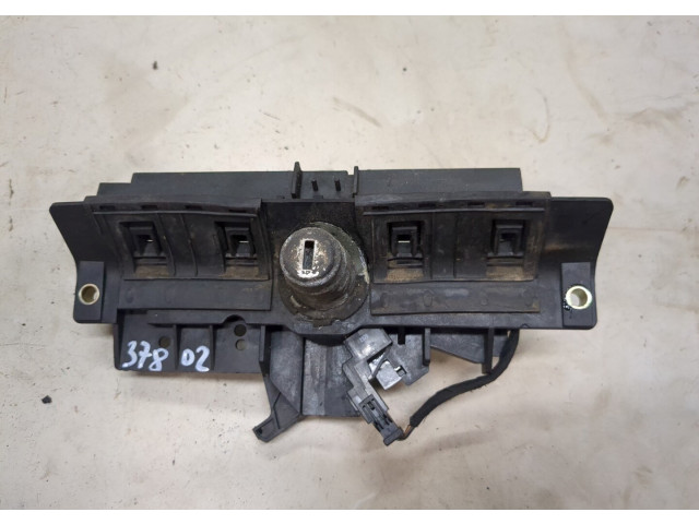 Замок багажника  Audi A3 (8L1) 1996-2003       