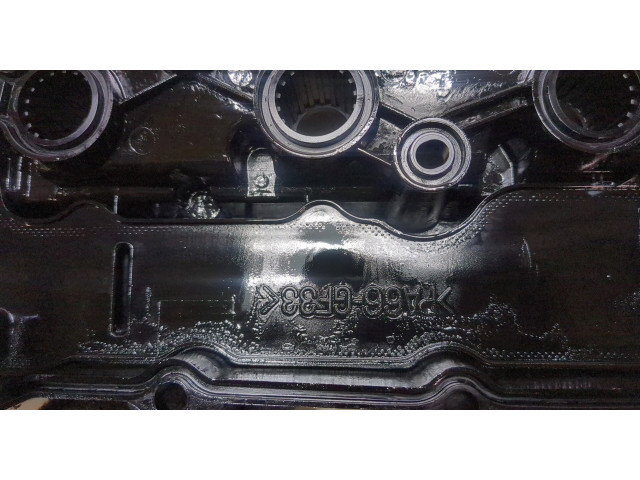 Клапанная крышка двигателя ДВС  Mitsubishi Outlander 2012-2015   1035B090   