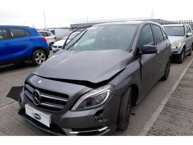 Стойка амортизатора  Mercedes B W246 2011-2014      1.8  дизель