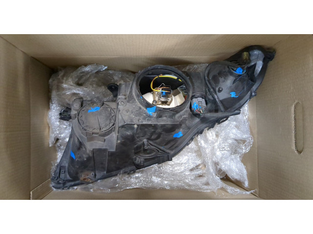 Фара передняя  Honda Civic 2005-2012 правая 