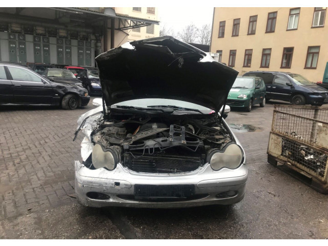 Стойка амортизатора  Mercedes C W203 2000-2007      2.2  дизель