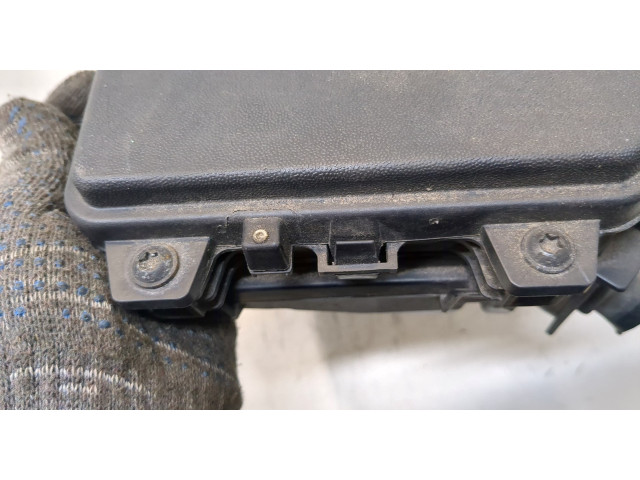 Блок предохранителей  Renault Megane 4 2016-2020      284B51057R   