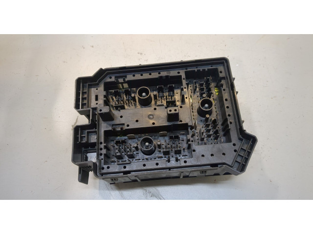 Блок предохранителей  Buick Encore GX 2024-      42823946   
