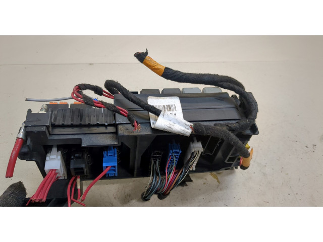 Блок предохранителей  Mercedes ML W164 2005-2011      A1645403372   