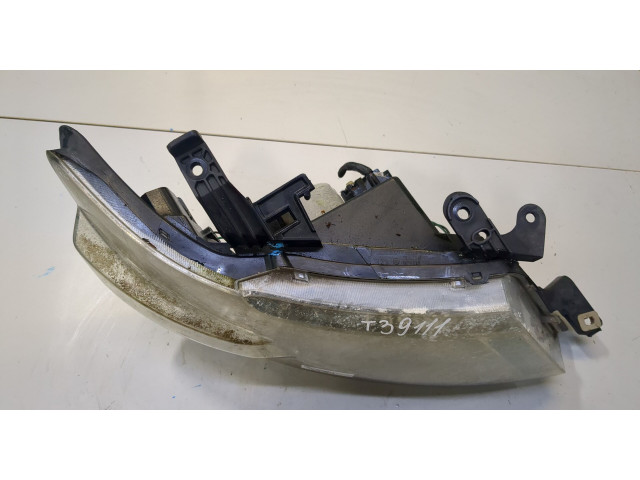 Фара передняя  Nissan Serena 2005-2010 C25 правая 