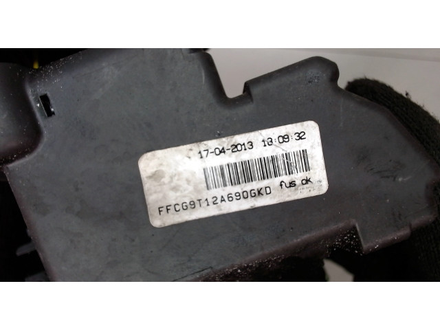 Блок предохранителей  Ford S-Max 2010-2015          