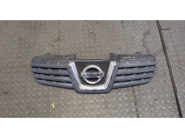 Решетка радиатора  Nissan Qashqai 2006-2013          