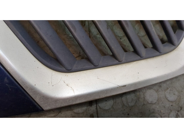 Решетка радиатора  Mitsubishi Outlander XL 2006-2012          7150A037