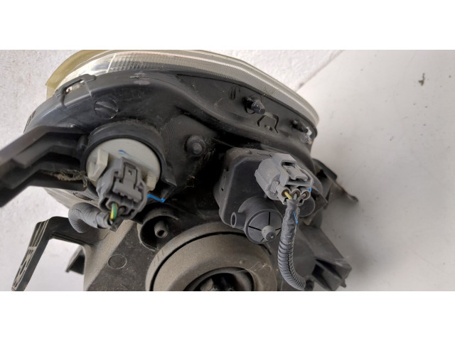 Фара передняя  Honda CR-V 2002-2006 правая 