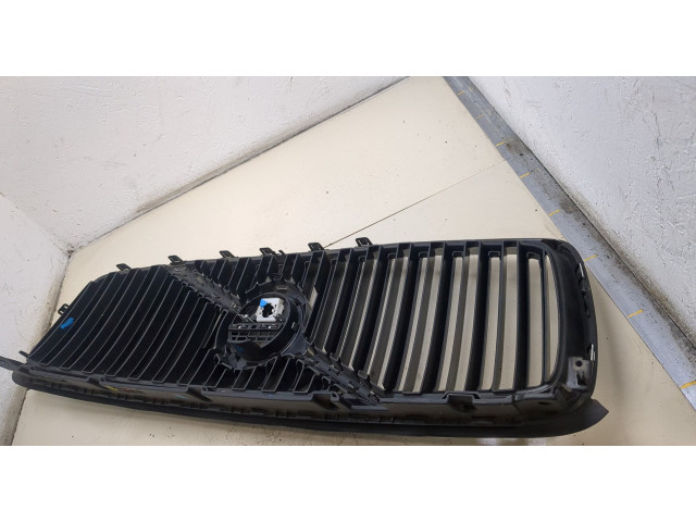 Решетка радиатора  Volvo XC90 2014-2019          32228107