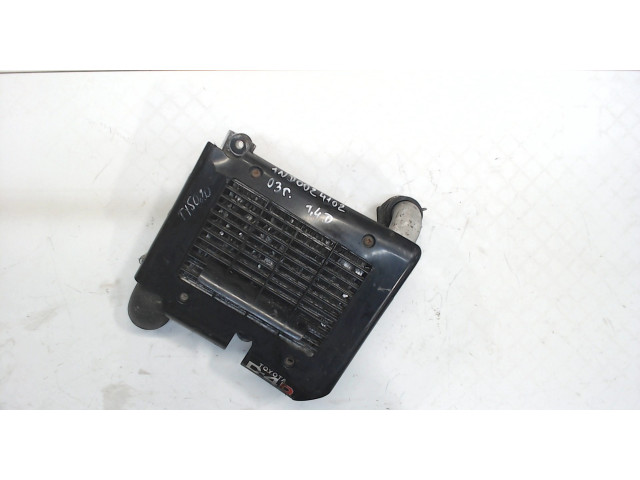 Интеркулер  Toyota Yaris 1999-2006 1.4  1794033010    