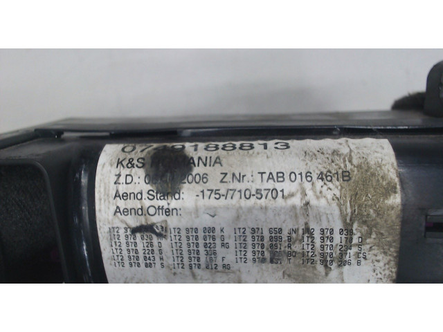 Блок предохранителей  Volkswagen Touran 2006-2010      1T2937615B    1.4