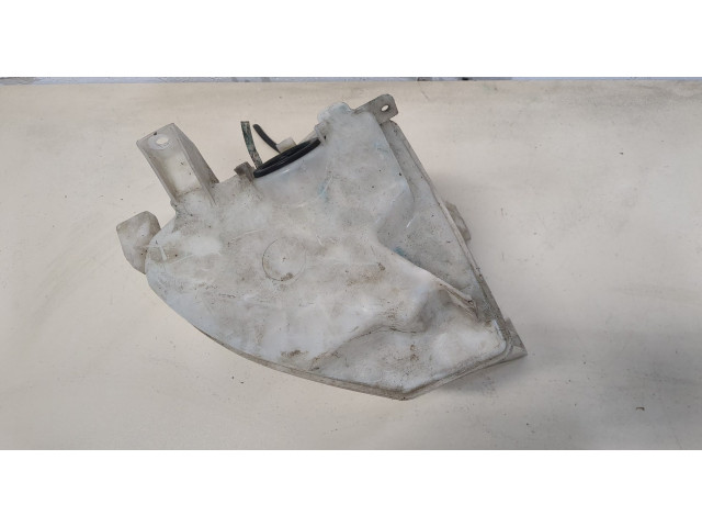 Бачок омывателя  Toyota RAV 4 2000-2005    
