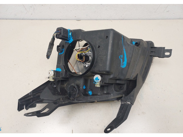 Фара передняя  Ford Fusion 2002-2012 правая 
