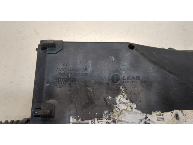 Блок предохранителей  Volkswagen Polo 2001-2005      F1ET14K733DEE   