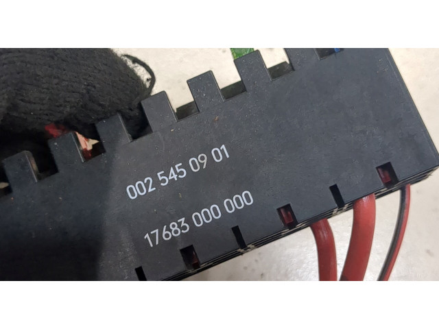 Блок предохранителей  Renault Trafic 2001-2014      0025450901    1.9