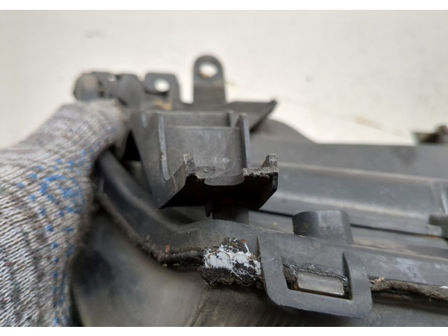 Решетка радиатора  Honda Civic 2005-2012          71120SMGE611M1