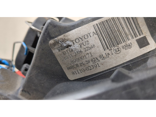 Фара передняя  Toyota Corolla E12 2001-2006 правая 