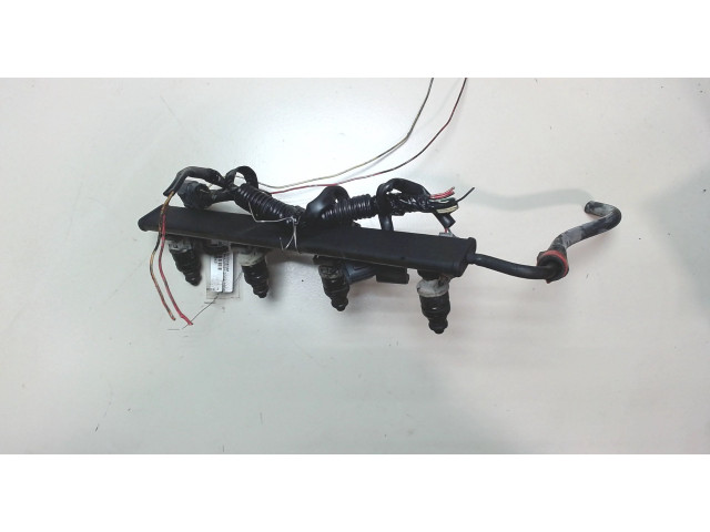 Форсунка топливная  Smart Forfour W454 2004-2006    MR988977     