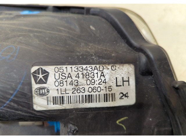 Фара передняя  Chrysler Voyager 2007-2010 левая 
