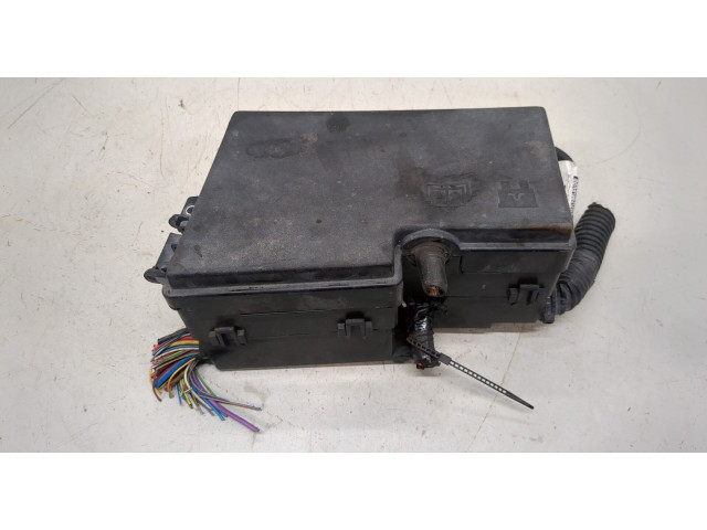 Блок предохранителей  Ford Focus 3 2011-2015      BV6T14K733DCC   