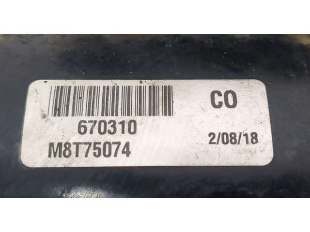 Стартер  Mitsubishi Pajero / Montero 2000-2006 3.2  ME204424   
