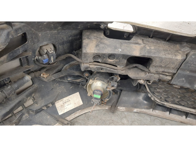 Решетка радиатора  Mercedes CLS C219 2004-2010          