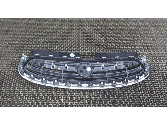 Решетка радиатора  Chevrolet Captiva 2011-2016          2.2 