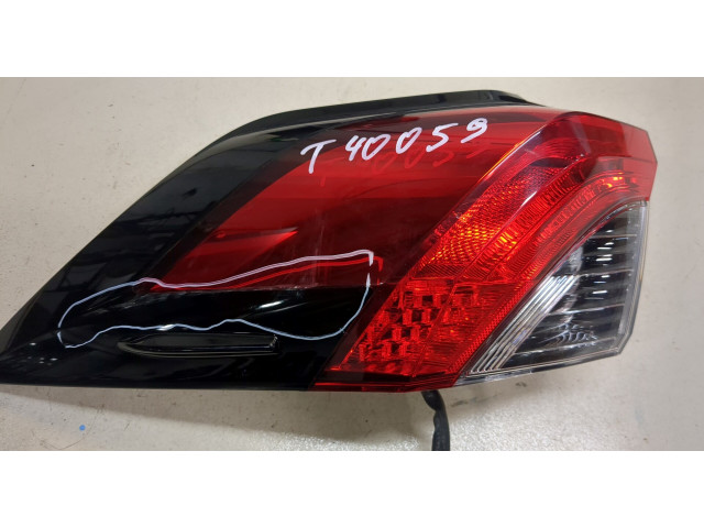 Задний фонарь        Toyota RAV 4 2018- 