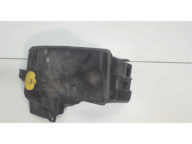 Бачок омывателя  Mazda 6 (GG) 2002-2008 G2D7480B  6   2
