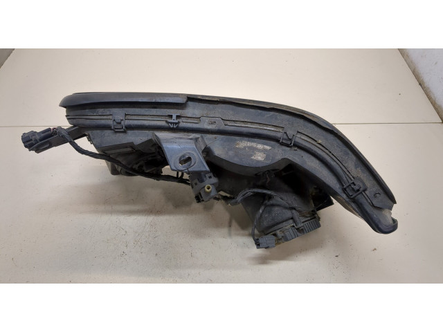 Фара передняя  Infiniti QX56 2004-2010 правая 